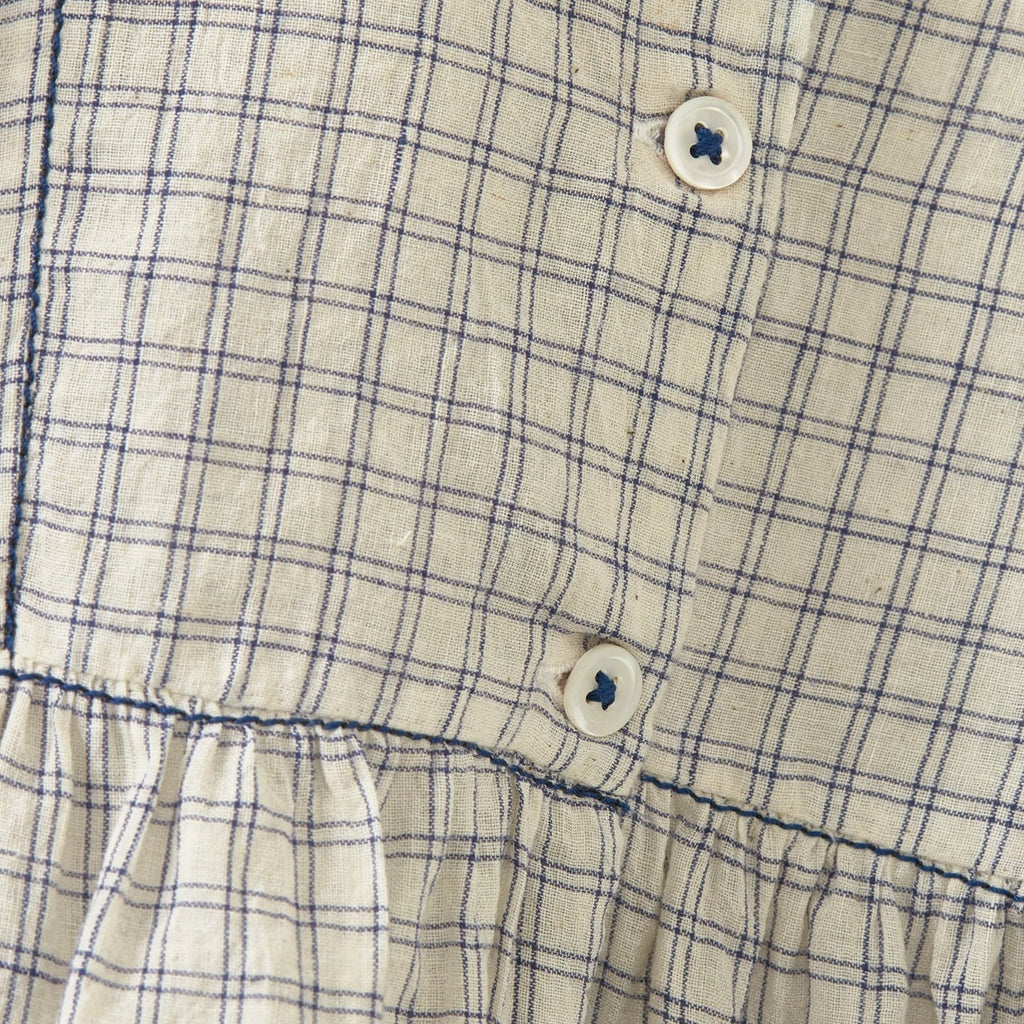 Robe Yarrow blanc/navy check - Sélection Caramel à retrouver sur amaetc.com, concept store eco friendly pour enfants