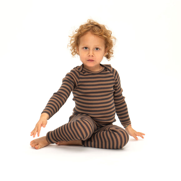 Legging Arona en laine mérinos Almost-Nut Stripes - Sélection Minimalisma à retrouver sur amaetc.com, concept store eco friendly pour enfants