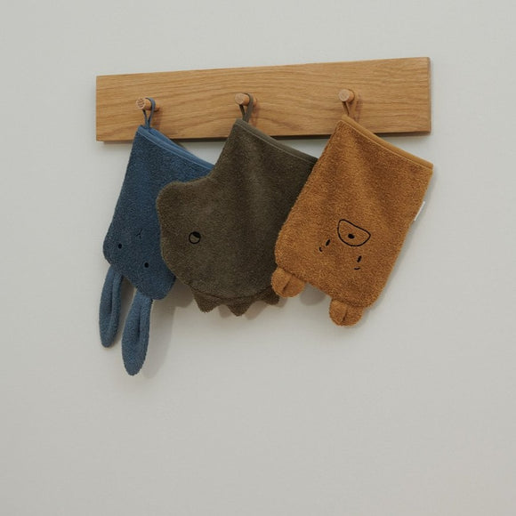 Trio de gants de toilette Sylvester whale blue LIEWOOD en coton biologique - Sélection Liewood à retrouver sur amaetc.com, concept store eco friendly pour enfants