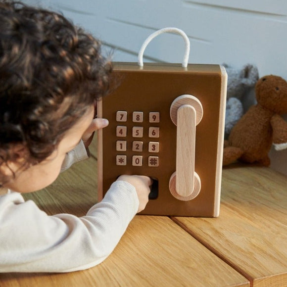Téléphone à pièces Rufus golden caramel de LIEWOOD - Sélection Liewood à retrouver sur amaetc.com, concept store eco friendly pour enfants